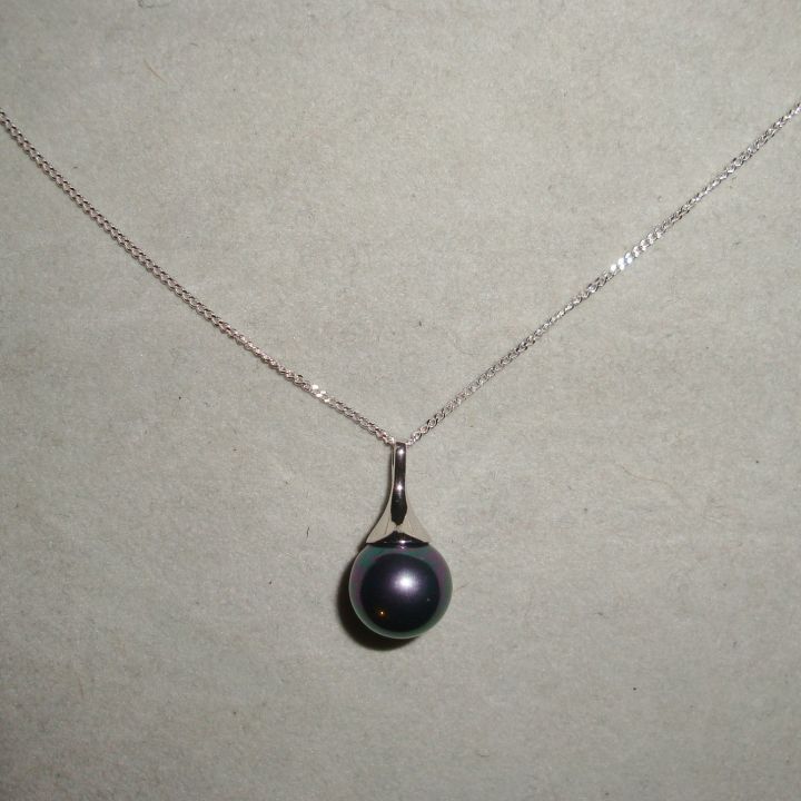 Silver Cone Pendant. Peacock Black Pearl Pendant